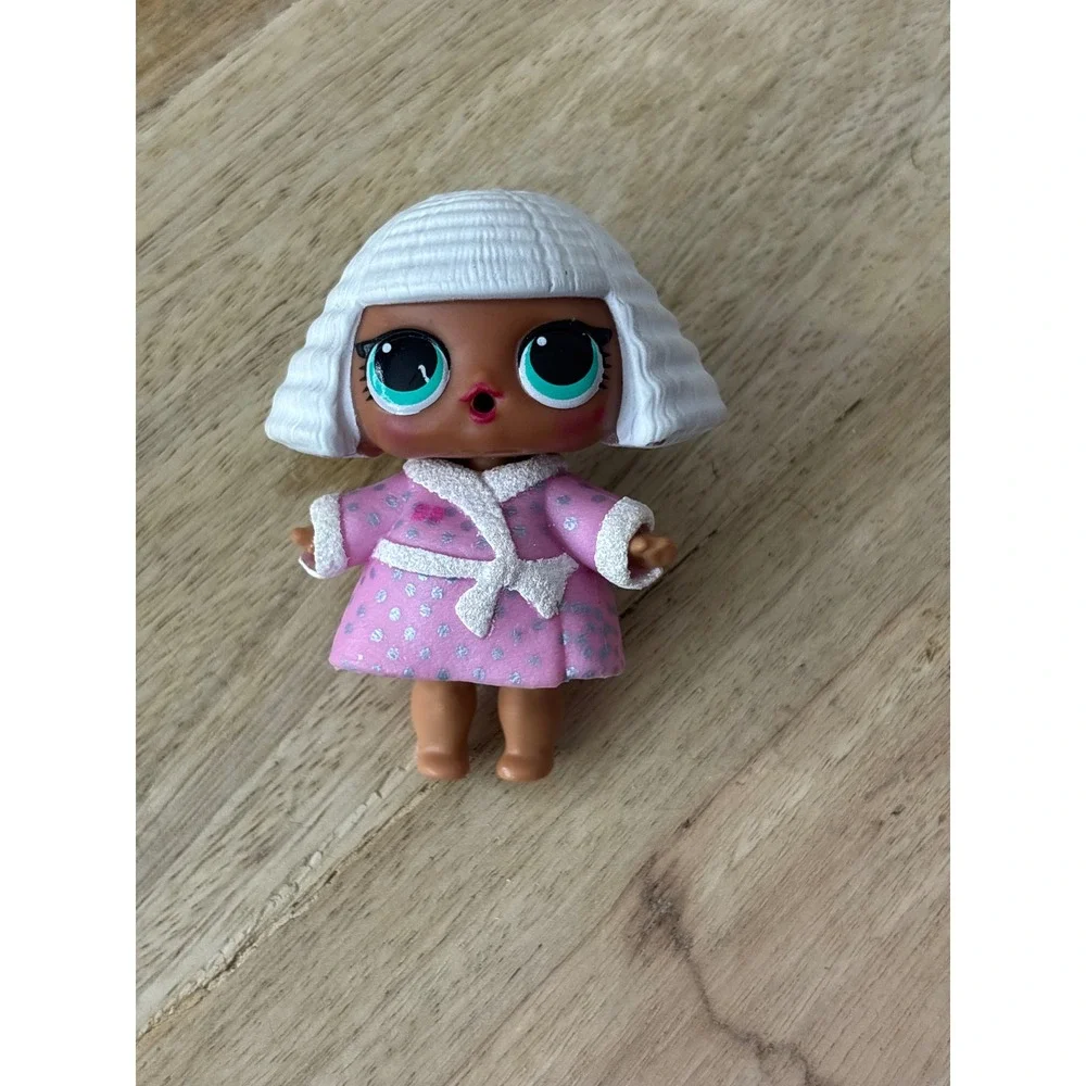 MGA LOL Surprise Doll Pink Bathrobe White Bob Hair Teal Eyes 3 Inch Figure